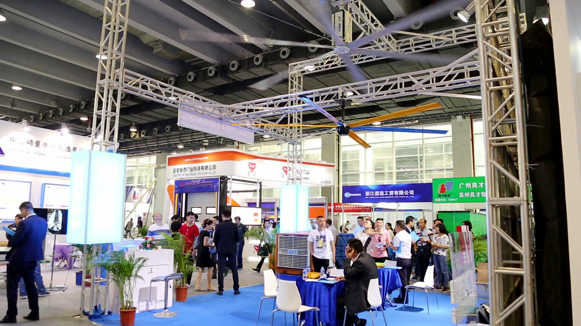 超大型工業(yè)吊扇,超大型工業(yè)吊扇廠家,大型工業(yè)吊扇廠家-瑞泰風(fēng) 超大型工業(yè)吊扇,超大型工業(yè)吊扇廠家,大型工業(yè)吊扇廠家-瑞泰風(fēng)