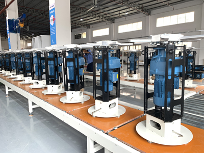 瑞泰風(fēng)大型工業(yè)風(fēng)扇生產(chǎn)中 瑞泰風(fēng)大型工業(yè)風(fēng)扇生產(chǎn)中